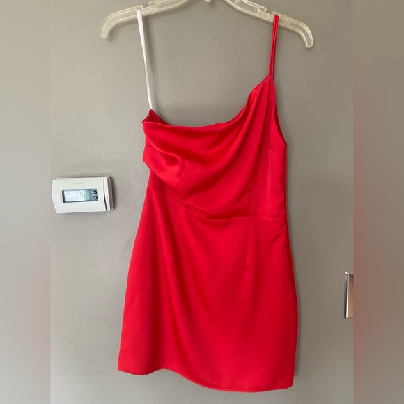 SUPERDOWN x REVOLVE Red Rubi One Shoulder Satin Mini Dress Party Dress Size S - Picture 4 of 8
